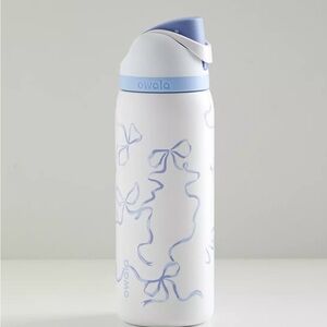Owala Bows UO White and Blue Water Bottle new with tags in packaging